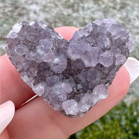 Blue Cherry Agate Heart + Ametyst Heart Crystal Specimens - Picture 7 of 7